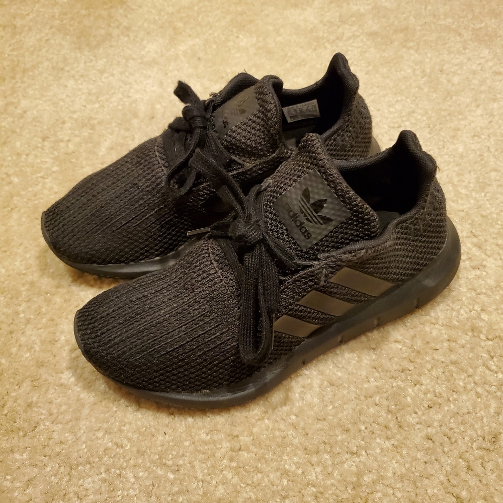 adidas Kids Black Knit Low-Top Sneakers